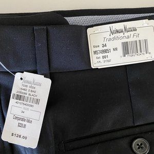 Neiman Marcus Mens fine wool pants, size 34